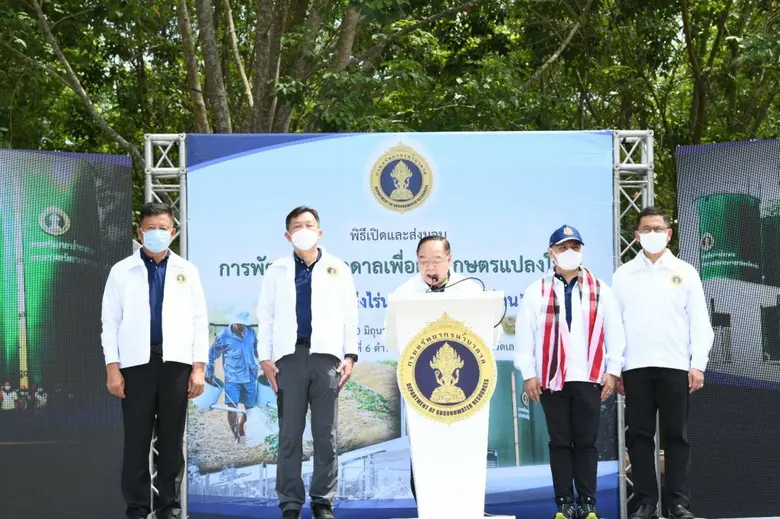 “บิ๊กป้อม" นำทีมลงพื้นที่ติดตามปฏิบัติการ...