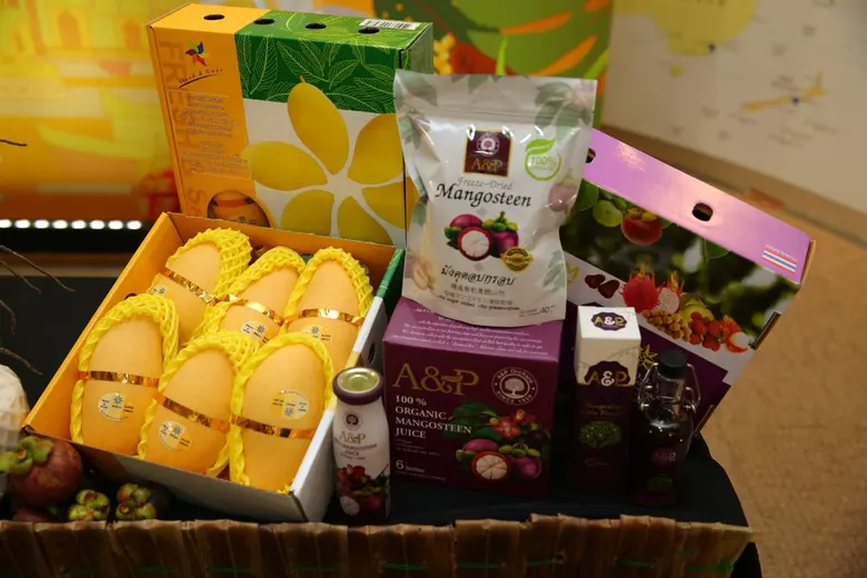 ปรอทแตก!!! "จุรินทร์”ไลฟ์สด”ขายผลไม้ไทยผ่าน”อาลีบาบา” คนจีนแห่ชมนับล้าน