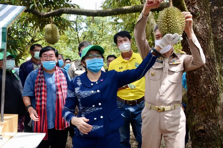 “ประภัตร” เดินหน้าขับเคลื่อนเกษตรแปลงใหญ่ ชูกลุ่มเกษตรแปลงใหญ่ทุเรียนท่ากุ่ม-เนินทราย ผลิตทุเรียนมาตรฐาน GAP