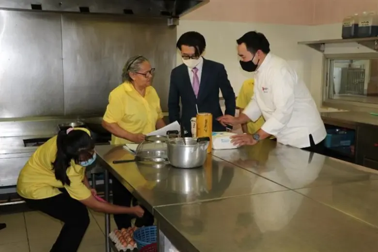 วิทยาลัยดุสิตธานี ส่งมอบความรู้ “จัดหลักสูตรอบรมพิเศษให้กับโรงเรียนสอนคนตาบอดกรุงเทพ