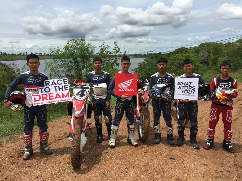 เอ.พี. ฮอนด้า รวมพลนักบิดดาวรุ่งจากโครงกา...