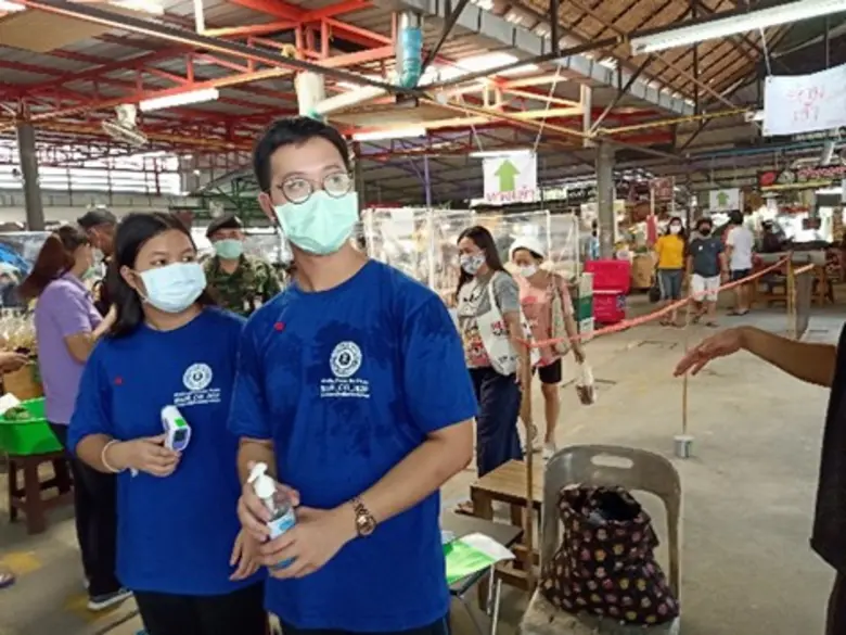 นายชูชาติ สุวรรณนที ผู้อำนวยการเขตตลิ่งชั...