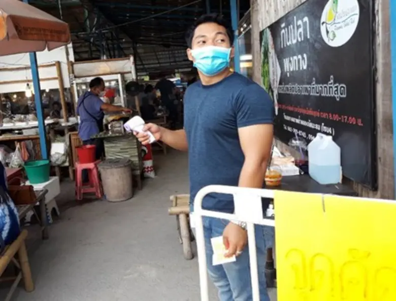 แนะนำผู้ประกอบการตลาดน้ำคลองลัดมะยมเข้มงวดมาตรการป้องกันโรคโควิด-19