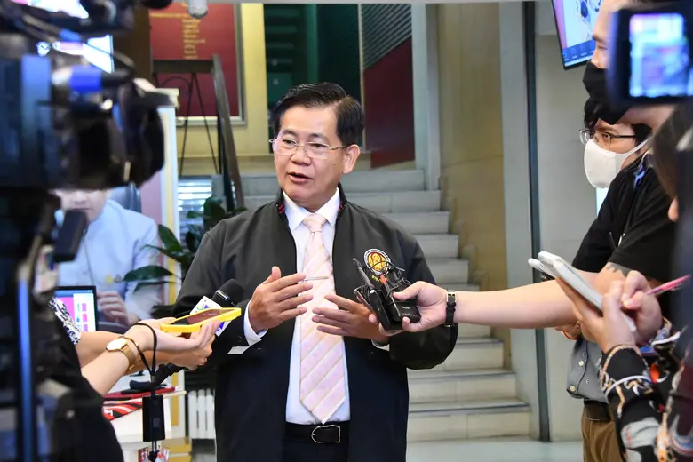 นายณรงค์ แผ้วพลสง เลขาธิการคณะกรรมการการอ...