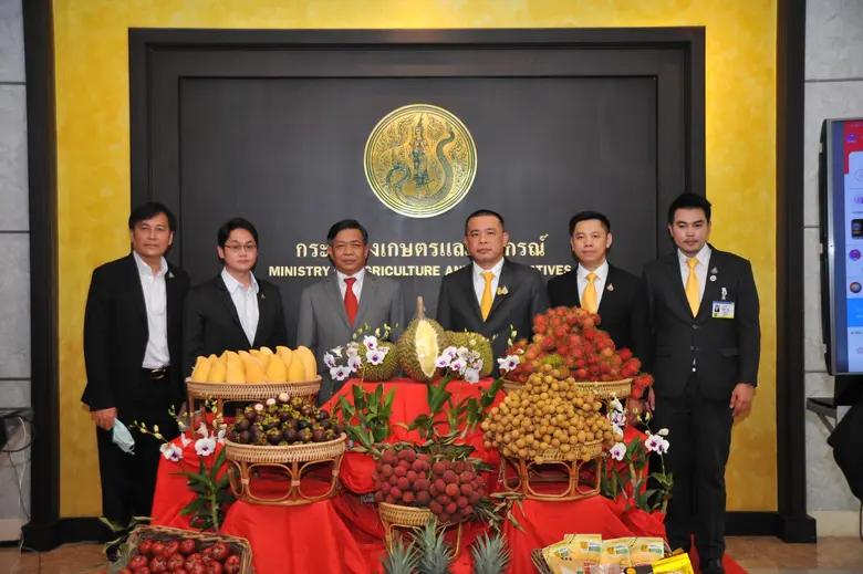 นายอลงกรณ์ พลบุตร ที่ปรึกษารัฐมนตรีว่าการ...