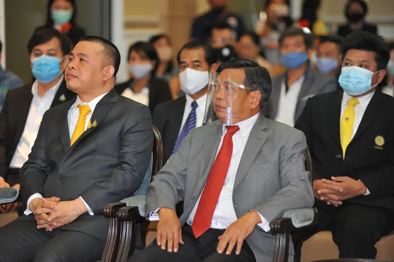 กระทรวงเกษตรฯ จับมือพาณิชย์ ขับเคลื่อน “ตลาดนำการผลิต” เปิดตัว M-Help Me ซื้อ-ขาย-ขนส่ง-ประกัน-ชำระเงิน-ออนไลน์ ครบจบบนแอปฯ เดียว