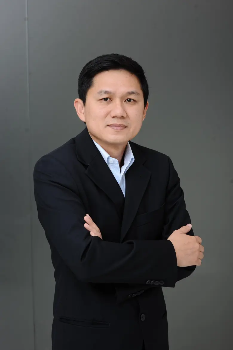 นายสมภพ ศักดิ์พันธ์พนม ประธานกรรมการ บริษ...