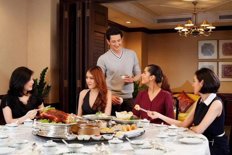 ให้ช่วงเวลาอิ่มอร่อยพร้อมหน้าคนพิเศษและคร...