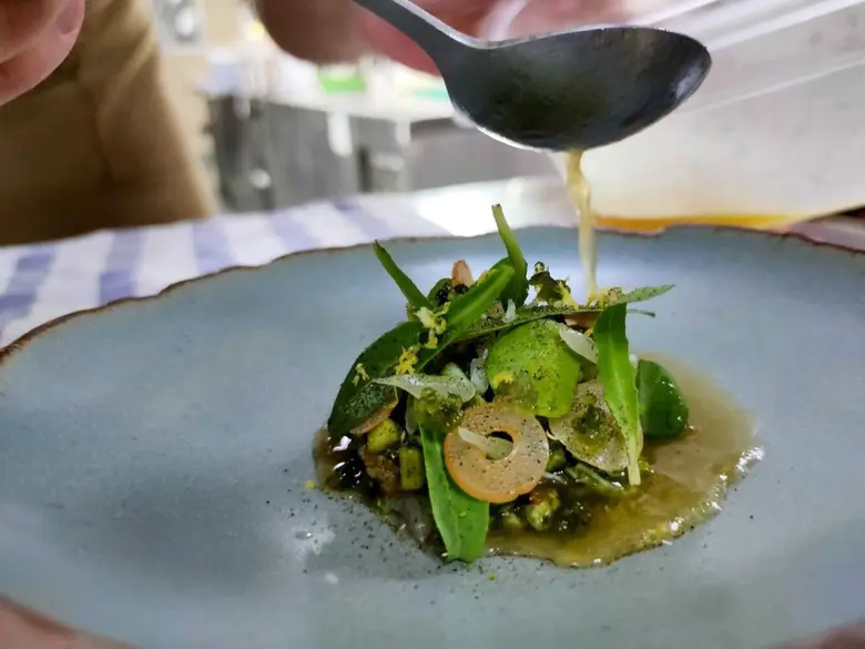 นอกจากมาตรการทางด้านความสะอาดและมาตรฐานคว...