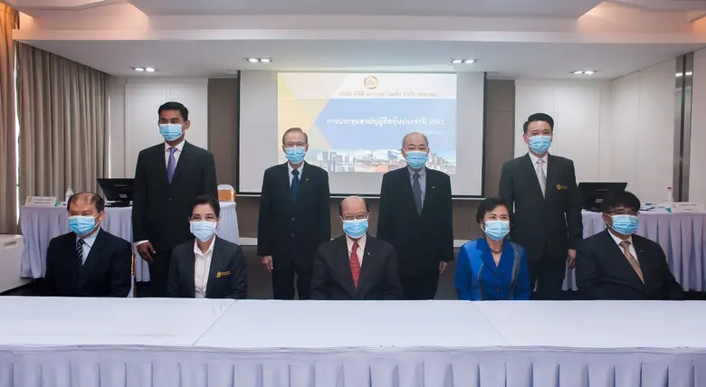 ดร.ธนู กุลชล (แถวหน้ากลาง) ประธานกรรมการ,...