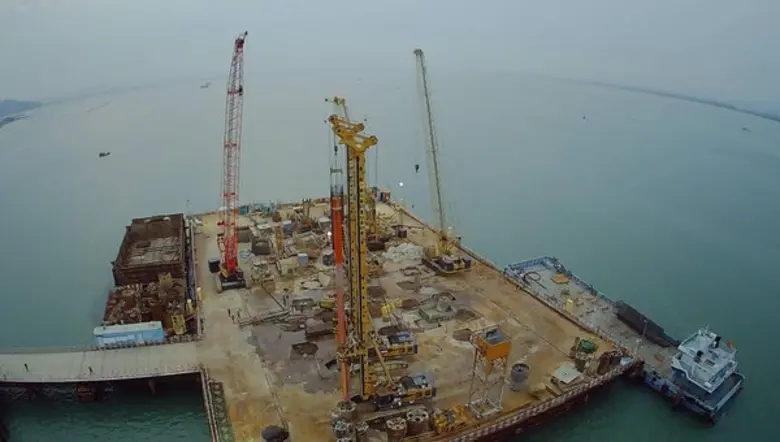 ปั้นจั่นขุดเจาะแบบแกนหมุนรุ่น XR550D ทั้ง...