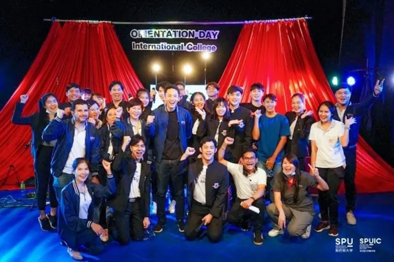 อาจารย์เกรียงไกร พุคยาภรณ์ คณบดีวิทยาลัยน...