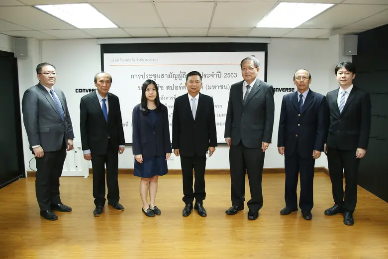 พลเอกไพรัช โพธิ์อุบล (กลาง) ประธานกรรมการ...