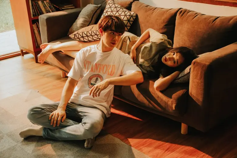 “จิ้ง เฮลเม็ทเฮดส์” เชิญพี่ใหญ่ “ป๊อด โมเดิร์นด็อก” ร่วมถ่ายทอดพลังใจผ่านซิงเกิลใหม่ “เดินทางกลางฟ้า”