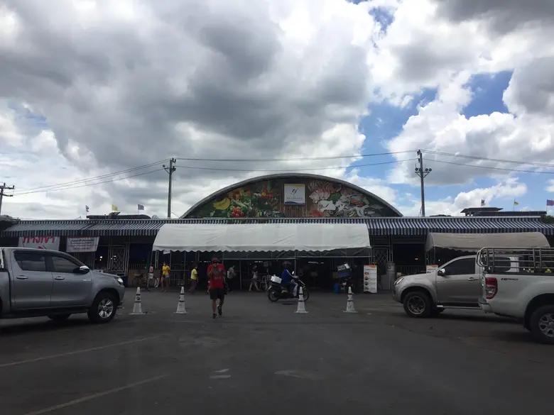 ตลาดยิ่งเจริญเร่งตรวจสอบสาเหตุการเกิดเพลิ...