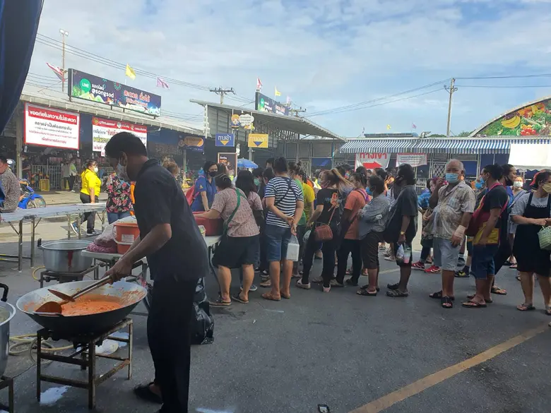 ตลาดยิ่งเจริญ เร่งตรวจสอบสาเหตุการเกิดเพลิงไหม้ พร้อมเปิดบริการมาจับจ่ายใช้สอยตามปกติ ภายใต้มาตรฐานความปลอดภัยที่เคร่งครัด