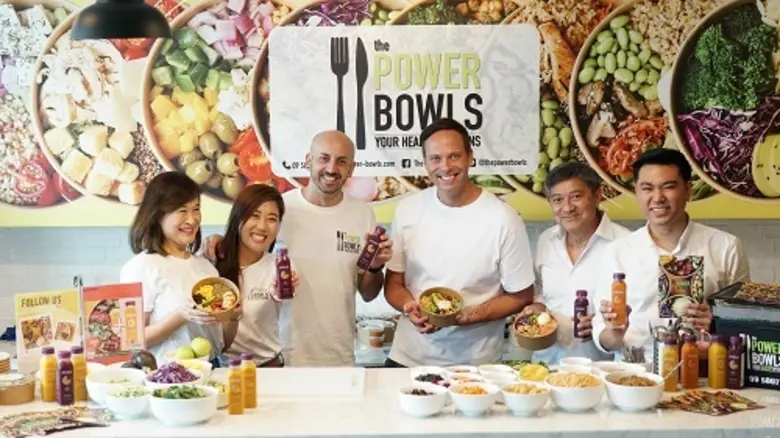 เดอะ พาวเวอร์ โบวล์ส (The Power Bowls) แบ...