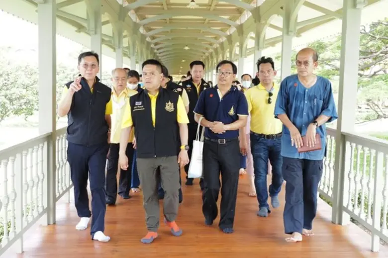 นายวราวุธ ศิลปอาชา รัฐมนตรีว่าการกระทรวงทรัพยากรธรร...