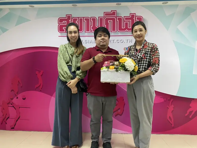 คุณวัลลภา สังข์สอน ผู้จัดการแผนกสื่อมวลชน...