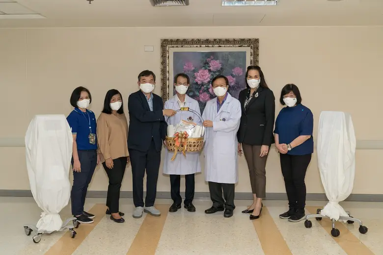 นายแพทย์ สุกิจ แย้มวงษ์ ผู้อำนวยการศูนย์ก...