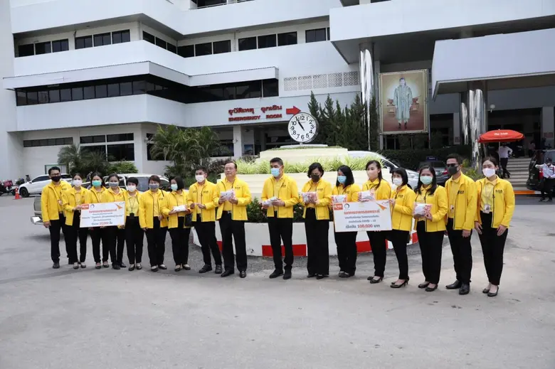 ธอส. ส่งมอบสายคล้องหน้ากากอนามัยให้โรงพยาบาลใน จ.เชียงใหม่ และ จ.ลำปาง พร้อมมอบเงินสนับสนุนด้านการแพทย์ ร่วมต้านภัย COVID- 19