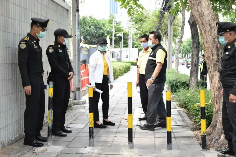 นายพานุรักษ์ กลั่นนุรักษ์ ผู้อำนวยการสำนั...