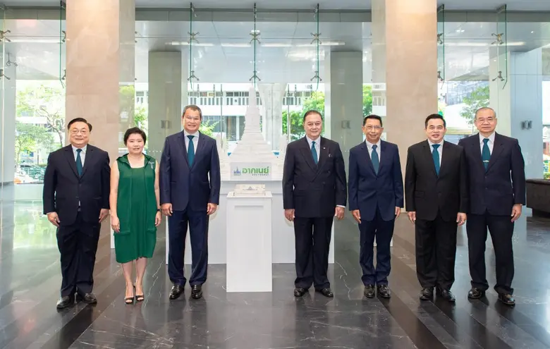 นายสนิท วรปัญญา ประธานกรรมการ อาคเนย์ กลุ...