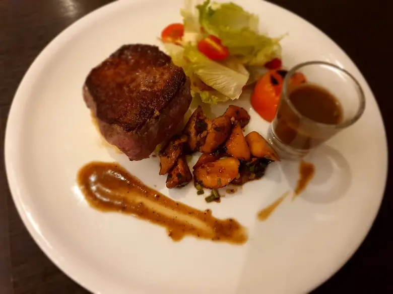 อิ่มอร่อย บรรยากาศสบายๆกับสุดยอดห้องอาหารนานาชาติ วันรัชดา  โรงแรมแกรนด์ เมอร์เคียว กรุงเทพ ฟอร์จูน เลื่องชื่อที่ 1 บนถนนรัชดาภิเษก