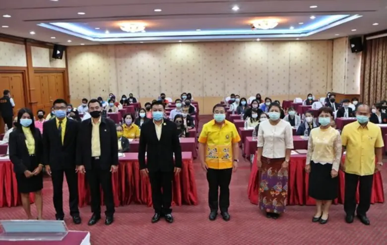 นายวิบูลย์ รัตนาภรณ์วงศ์ ผู้ว่าราชการจังหวัดชุมพร เ...