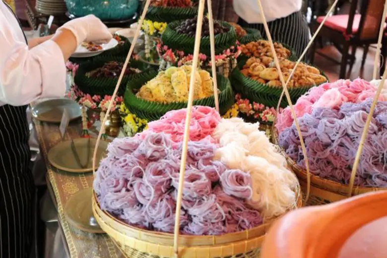 Baan Khanitha เปิดเรือนไทยต้อนรับ คนรักผ้าซิ่นพร้อมจัดไลน์บุฟเฟ่ต์อาหารไทย