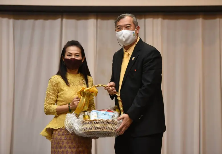 นายสมเกียรติ มรรคยาธร กรรมการผู้จัดการใหญ...