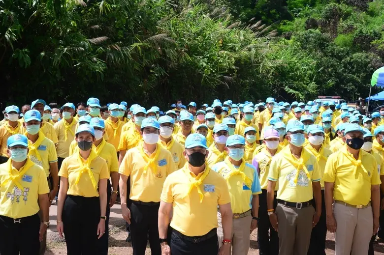 ร้อยเอกธรรมนัส พรหมเผ่า รัฐมนตรีช่วยว่ากา...