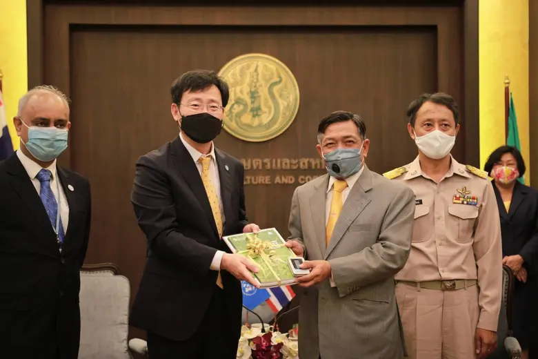 ดร.เฉลิมชัย ศรีอ่อน รัฐมนตรีว่าการกระทรวงเกษตรและสห...