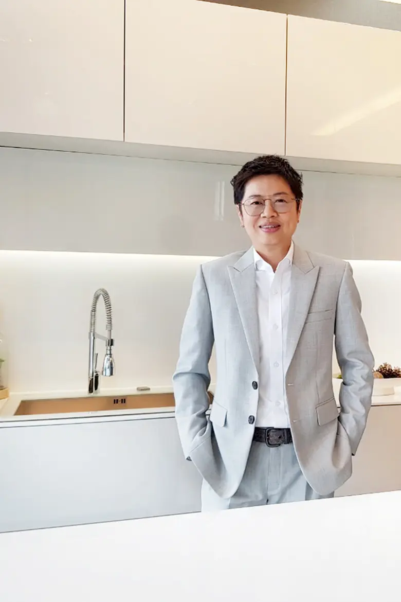 สตาร์มาร์คสร้างเซอร์ไพร์ส เนรมิตอาณาจักรแ...