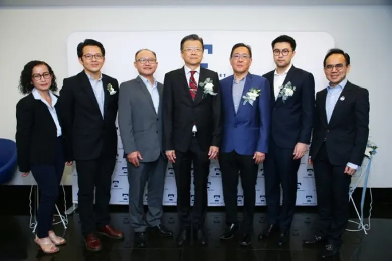 นายประพันธ์ อัศวพลังพรหม (ที่ 4 จากซ้าย) ...