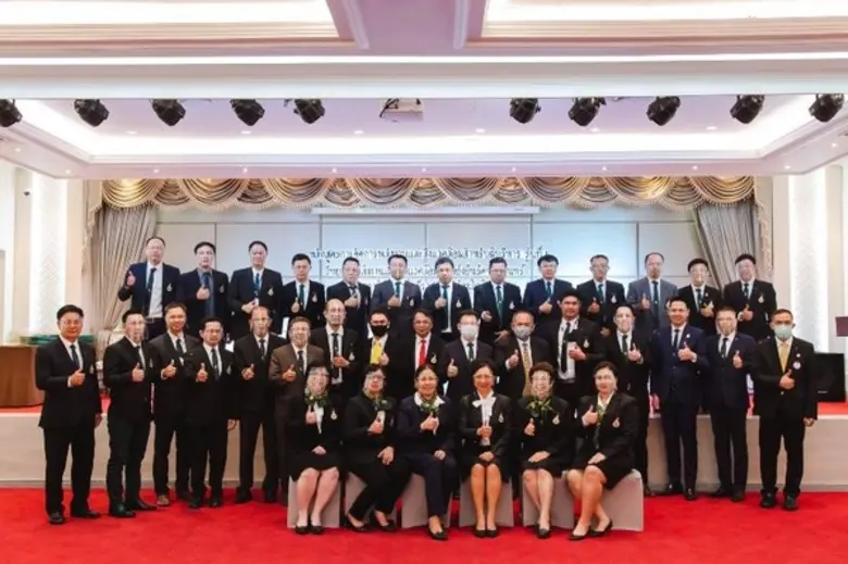 “คุยให้เศรษฐีฟัง” ผศ.ดร.สมเกียรติ กรวยสวั...