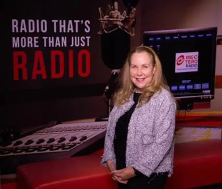 ไทรตัน ดิจิทัล(R) (Triton Digital(R)) ผู้...