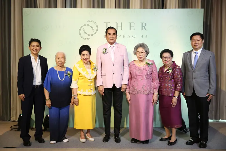 พล.ต.อ.สันต์ ศรุตานนท์ พร้อมด้วย ดร.วิจิต...