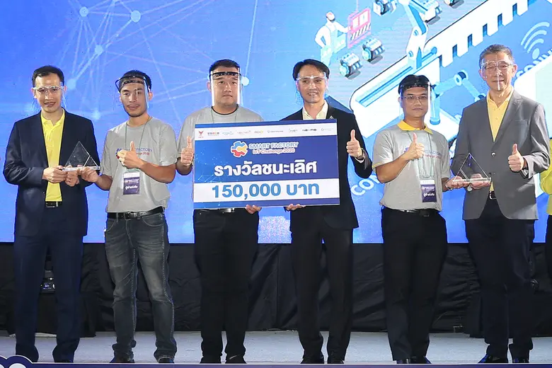 นายชัย วุฒิวิวัฒน์ชัย ผู้อำนวยการศูนย์เทค...