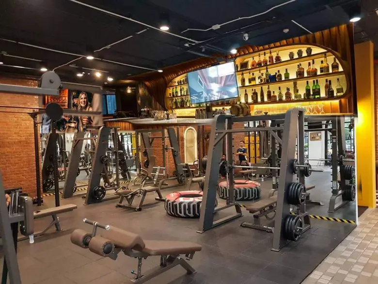 นางศุภากรณ์ ปรีชา ประธานกรรมการบริหาร บริ...