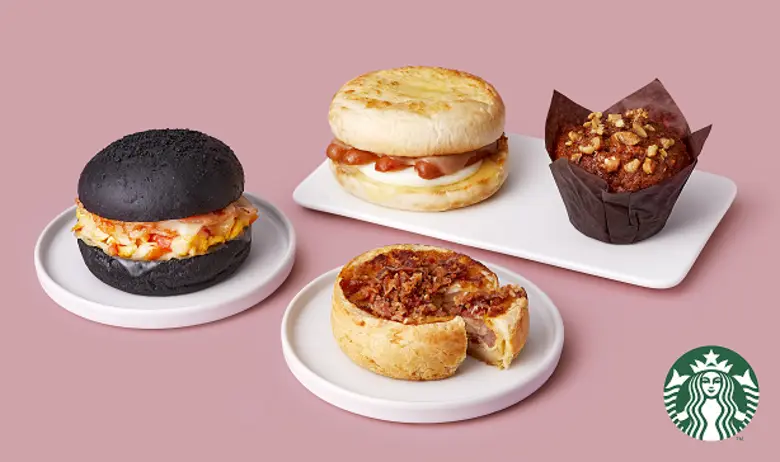 สตาร์บัคส์ ชวนคุณต้อนรับวันใหม่กับเมนูอาหารเช้า                                  และเติมพลังด้วยโยเกิร์ตแฟรบปูชิโน่ใหม่สุดละมุน 2 เมนู