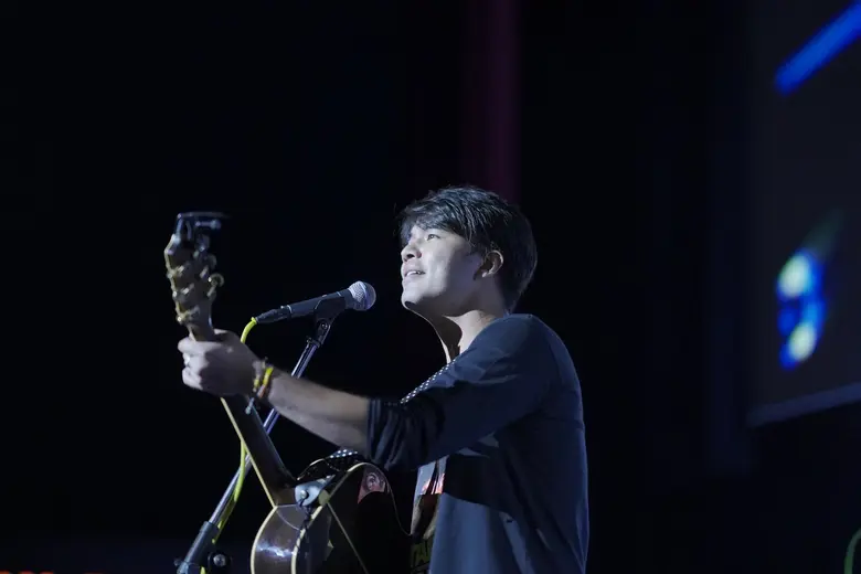 นักร้องหนุ่ม “ว่าน-ธนกฤต พานิชวิทย์” และ ...