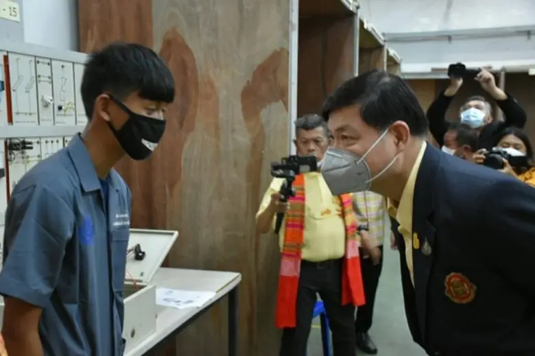 ผู้ตรวจการแผ่นดินยกระดับเด็กศรีสะเกษสร้างคุณค่าแรงงานคุณภาพ