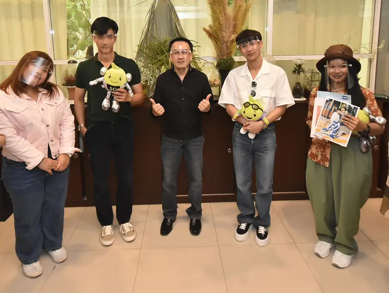 เอไอเอส โดย คุณพงษกรณ์ คอวนิช หัวหน้าแผนก...