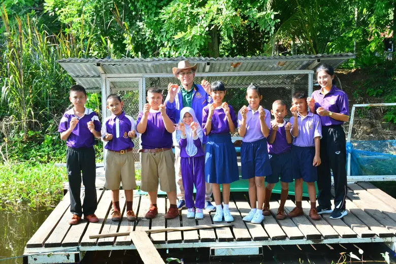 เปิดเทอมใหม่หลังโควิด 19 น้องๆ โรงเรียนบ้...