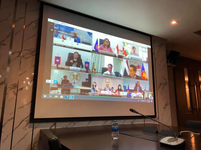 นางสาวทัศนีย์ เมืองแก้ว รองเลขาธิการสำนักงานเศรษฐกิ...