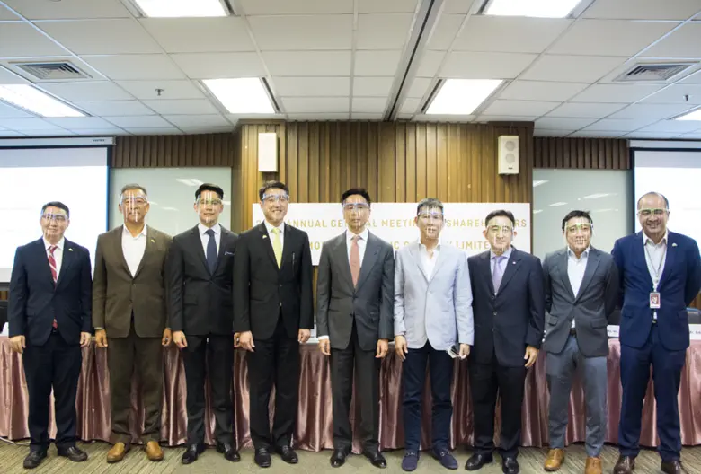 นายกฤษณ์ ณรงค์เดช (ที่ 5 จากขวา) ประธานคณ...