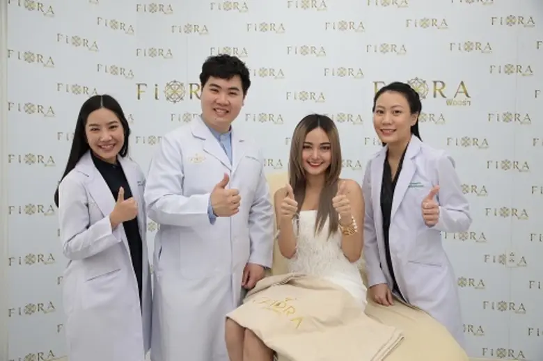 ขึ้นแท่นคลินิกสุดปังแห่งปีที่มีเหล่าดารา ...