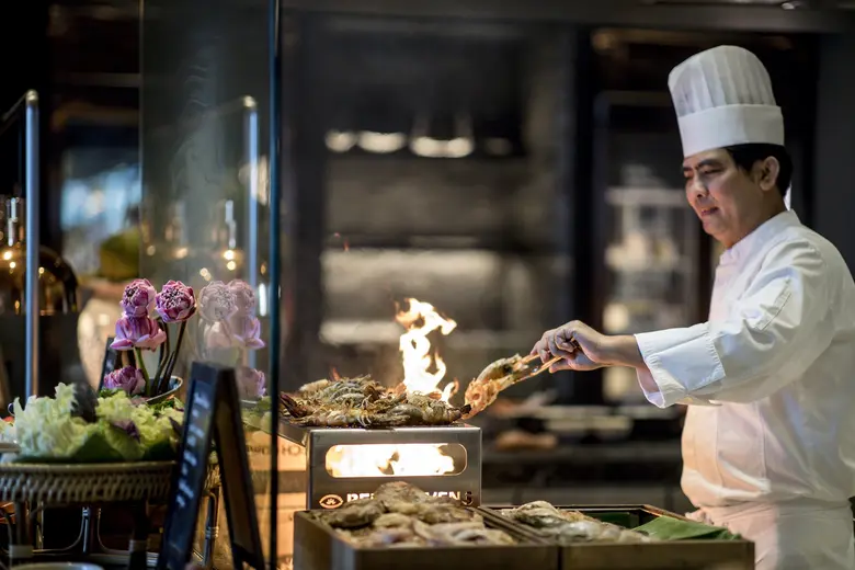 ไฮแอท รีเจนซี่ กรุงเทพฯ สุขุมวิทยกทะเลและ...