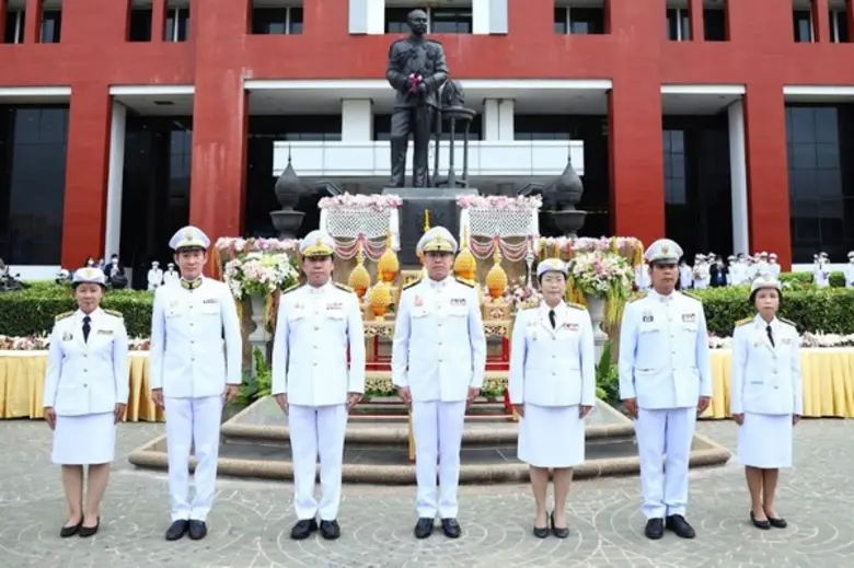 นายพุทธิพงษ์ ปุณณกันต์ รัฐมนตรีว่าการกระท...